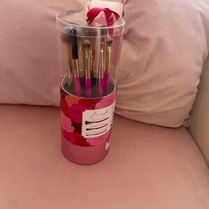 Elegant Pink Makeup Brush Organizer